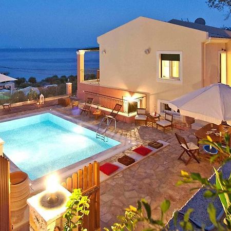 Villa Artemis Barbati Pokoj fotografie